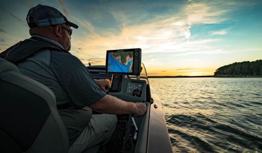 Эхолот Humminbird Helix 9x Chirp Mega SI+ GPS G4N